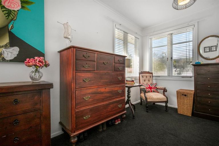 Photo of property in 32 Routley Drive, Glen Eden, Auckland, 0602