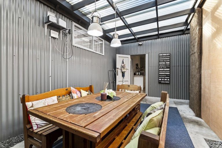 Photo of property in 129 Bridge Street, Eltham, 4322