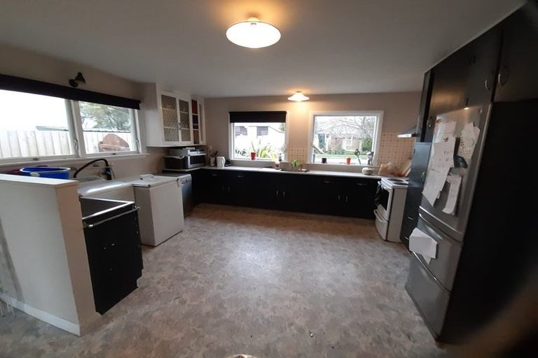 Photo of property in 28 Newbridge Place, Ilam, Christchurch, 8041