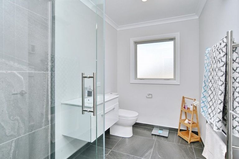 Photo of property in 106 Petries Road, Woodend, 7610