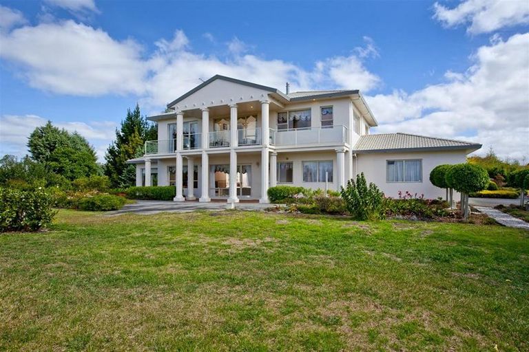 Photo of property in 64 Okura River Road, Okura, Albany, 0792
