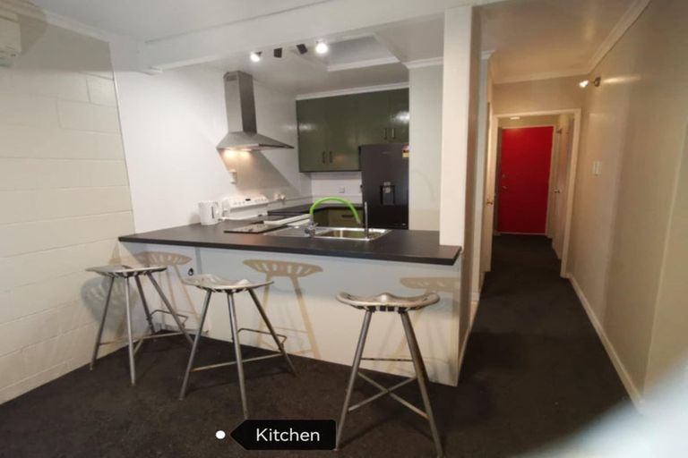 Photo of property in 14 Westmere Place, Takaro, Palmerston North, 4412