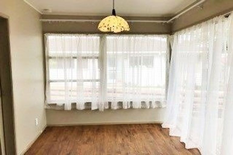 Photo of property in 16 Windoma Circle, Manukau, Auckland, 2025