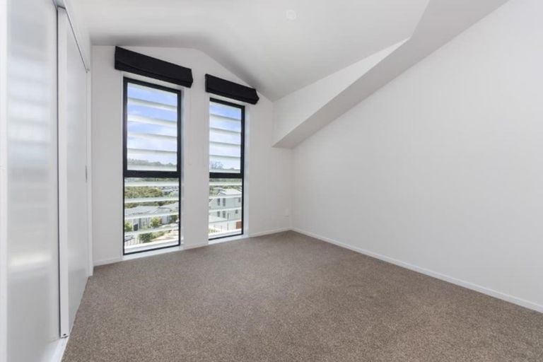Photo of property in 17 Akeake Lane, Manurewa, Auckland, 2102