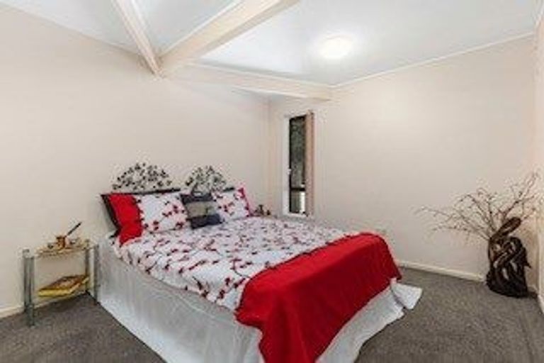 Photo of property in 68 Pah Road, Cockle Bay, Auckland, 2014