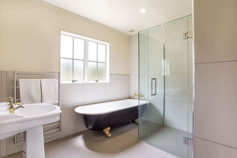 Photo of property in 708 Wilson Road, South Head, Helensville, 0874