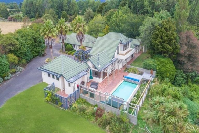 Photo of property in 79 Takapu Road, Manakau, Levin, 5573