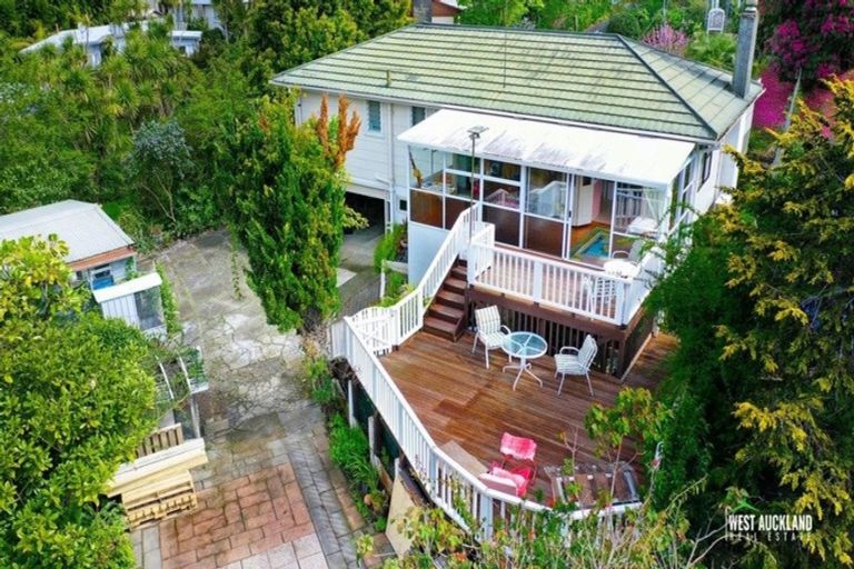 Photo of property in 26 Crystal Avenue, Glendene, Auckland, 0602