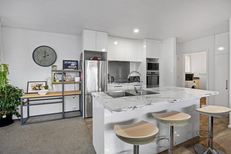 Photo of property in 19 Kathleen Crescent, Hornby, Christchurch, 8042