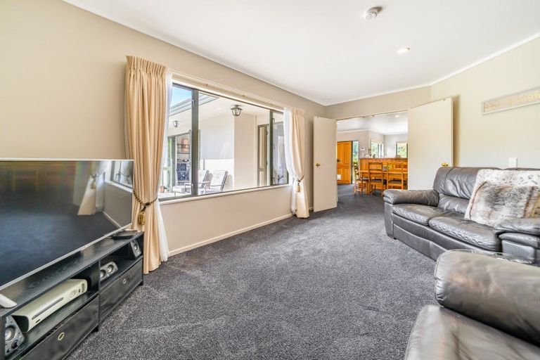 Photo of property in 31a Emerald Hill Drive, Birchville, Upper Hutt, 5018