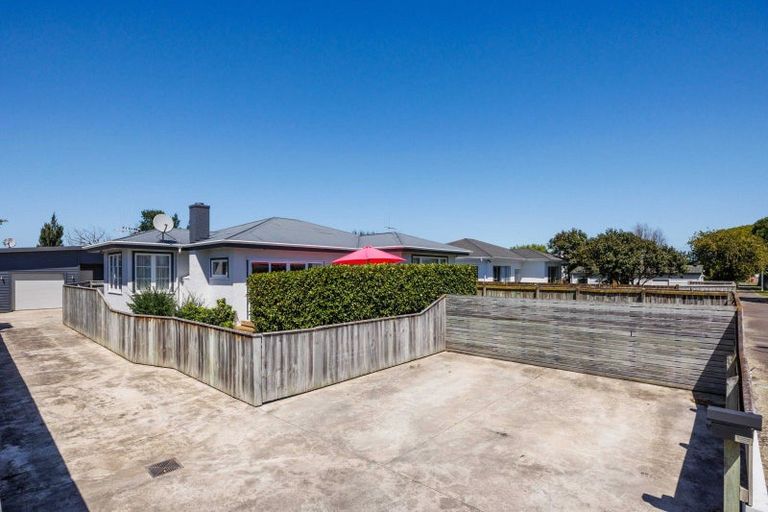 Photo of property in 30 Aberdeen Avenue, Takaro, Palmerston North, 4412
