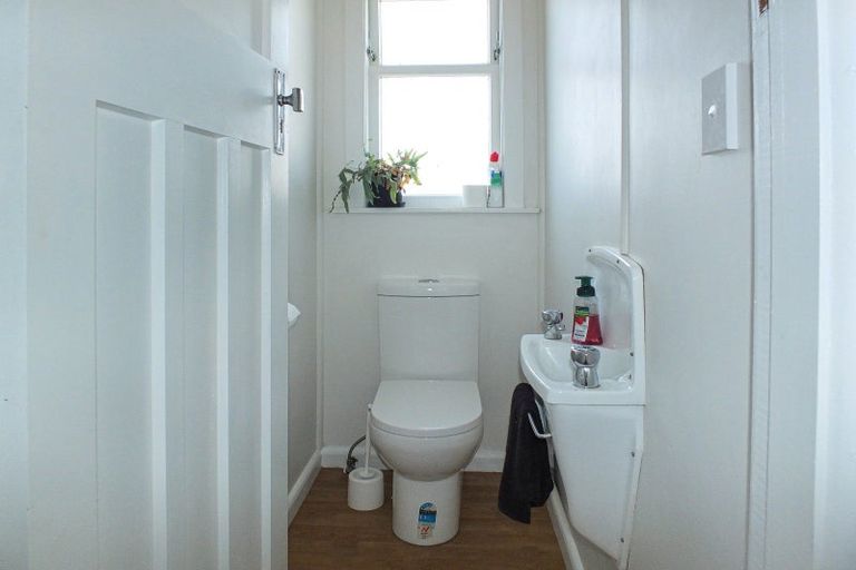 Photo of property in 19 Johnston Street, Foxton, 4814