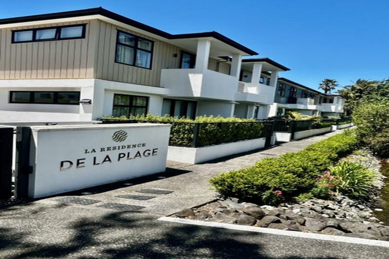 Photo of property in 2/445 Hibiscus Coast Highway, Orewa, 0931