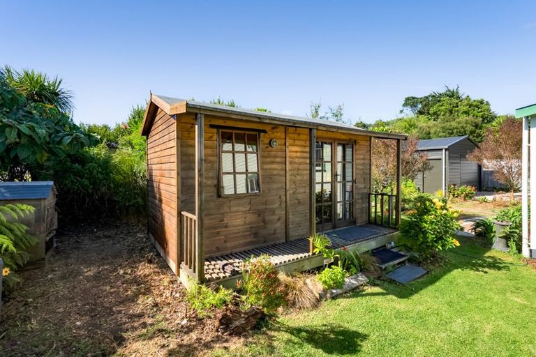 Photo of property in 1 Mahuru Lane, Okato, 4335