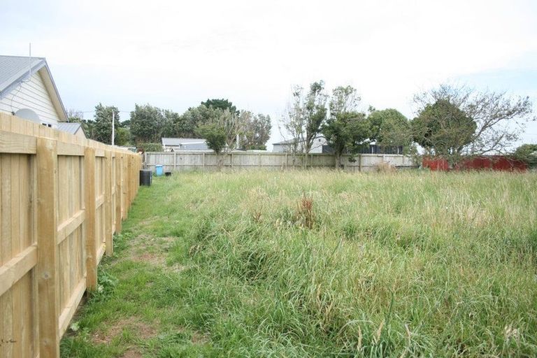 Photo of property in 75 Tauhuri Street, Manaia, 4612