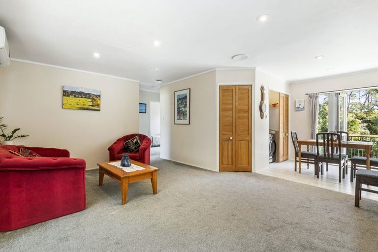 Photo of property in 2/31 Sispara Place, Beach Haven, Auckland, 0626