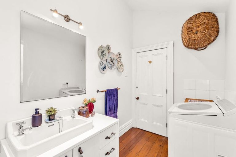 Photo of property in 12 Harris Street, Waitara, 4320