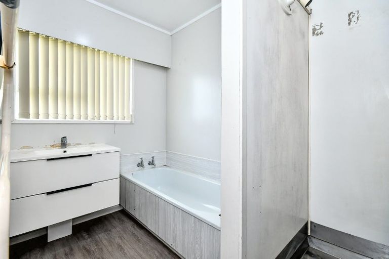 Photo of property in 2/162 Porchester Road, Papakura, 2110