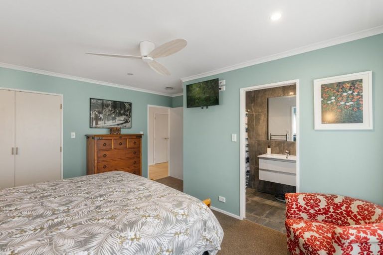 Photo of property in 102 Mark Street, Whangamata, 3620