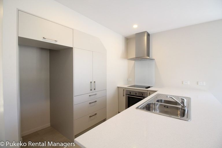 Photo of property in 10 Divide Loop, Takanini, 2112