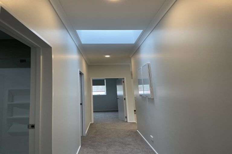 Photo of property in 26a Taikura Avenue, Red Beach, 0932