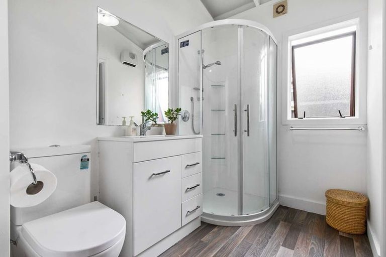 Photo of property in 4/33 Eskdale Road, Birkdale, Auckland, 0626