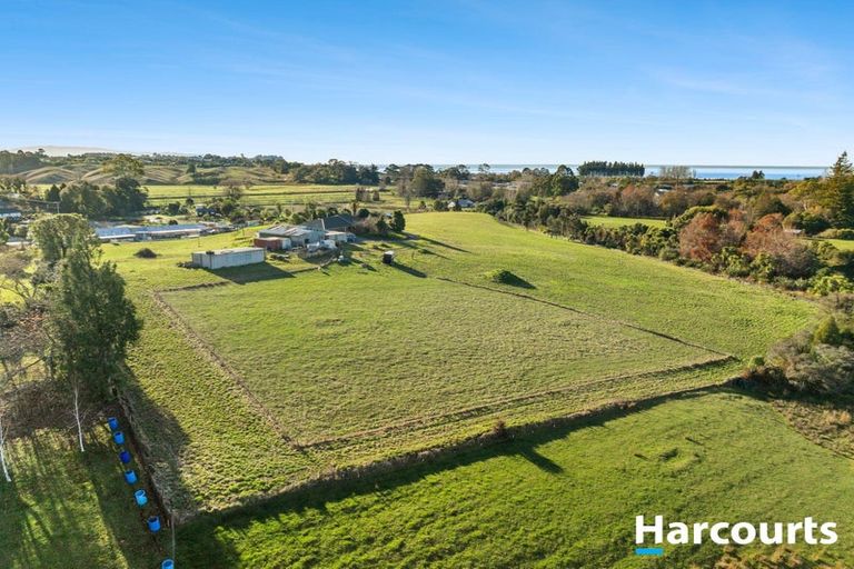 Photo of property in 166 Mapua Drive, Mapua, Upper Moutere, 7173