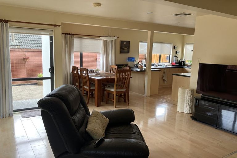 Photo of property in 1/85 Archers Road, Hillcrest, Auckland, 0629