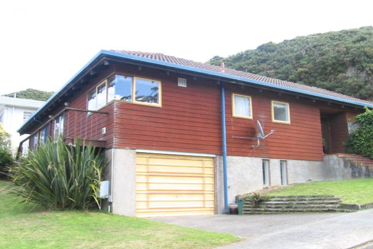 Photo of property in 35 Paddington Grove, Karori, Wellington, 6012
