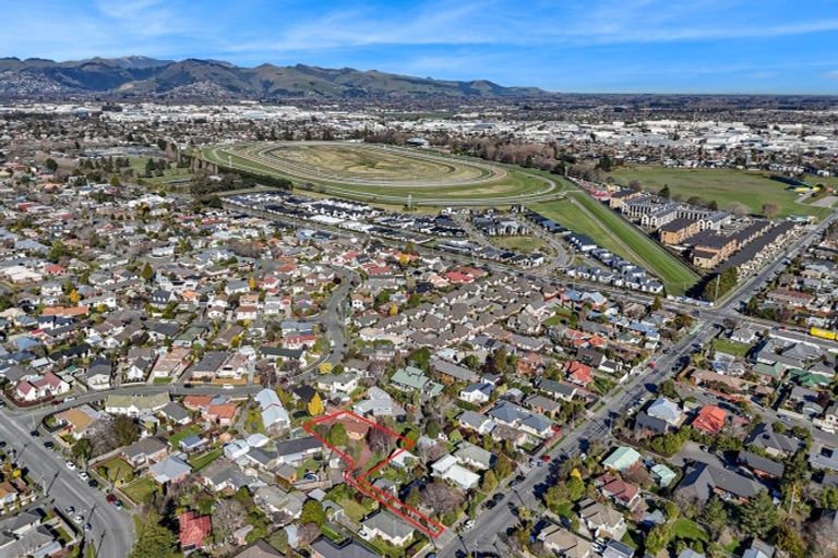 Photo of property in 42 Fovant Street, Russley, Christchurch, 8042
