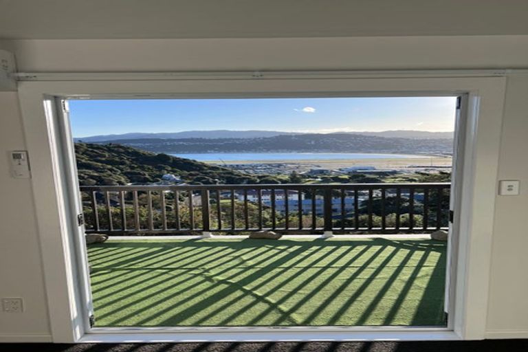 Photo of property in 6b Ahuriri Street, Strathmore Park, Wellington, 6022