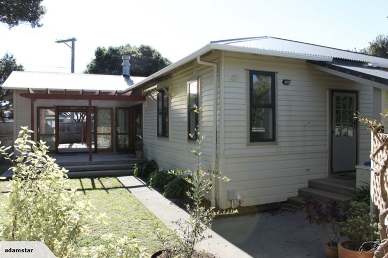 Photo of property in 25 Hector Street, Seatoun, Wellington, 6022