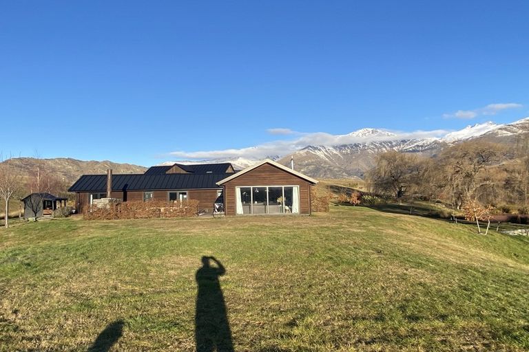 Photo of property in 82 Threepwood Road, Lake Hayes, Queenstown, 9371