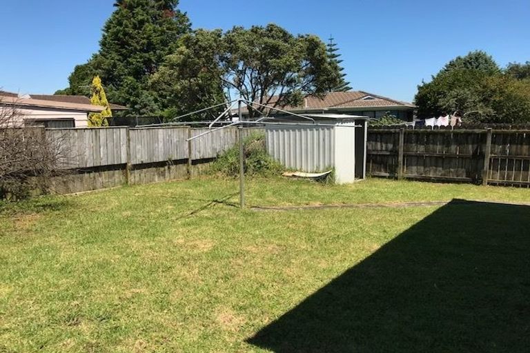 Photo of property in 2/10 Ebenezer Way, Clendon Park, Auckland, 2103