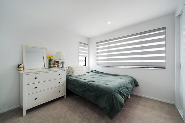 Photo of property in 26 Eileen Newey Place, Henderson, Auckland, 0612