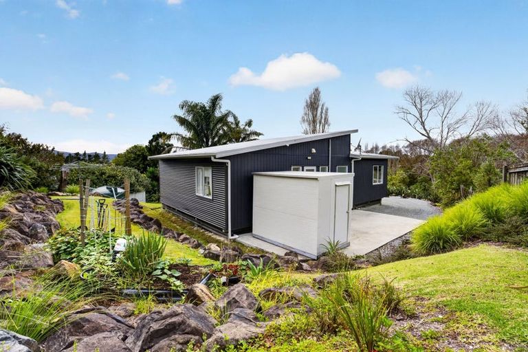 Photo of property in 16 Settlement Road, Kaiwaka, 0573