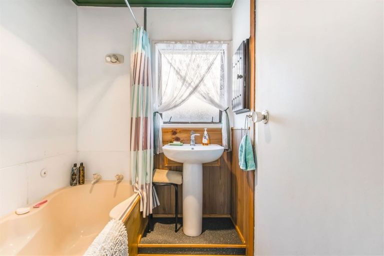 Photo of property in 488 Swanson Road, Ranui, Auckland, 0612