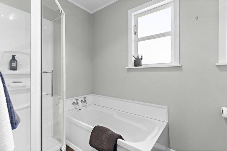 Photo of property in 9 Yule Grove, Greytown, 5712