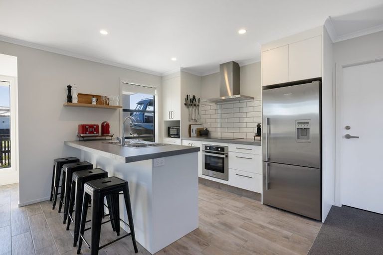 Photo of property in 46 Empire Crescent, Papamoa, 3118