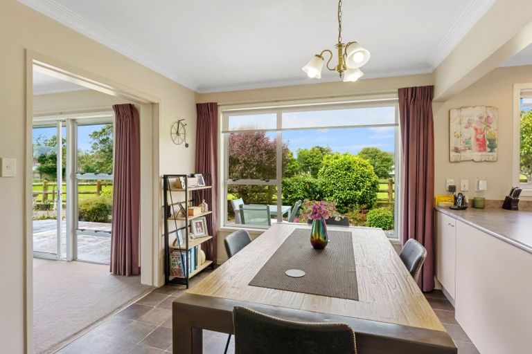 Photo of property in 921 State Highway 1, Te Horo, Otaki, 5581