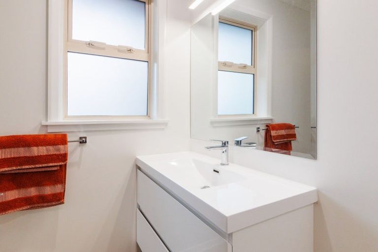 Photo of property in 39 Lincoln Terrace, Hokowhitu, Palmerston North, 4410