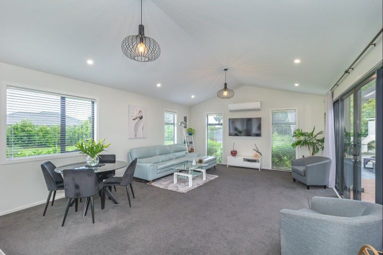 Photo of property in 26 Ohau Gravels Way, Ohau, Levin, 5570