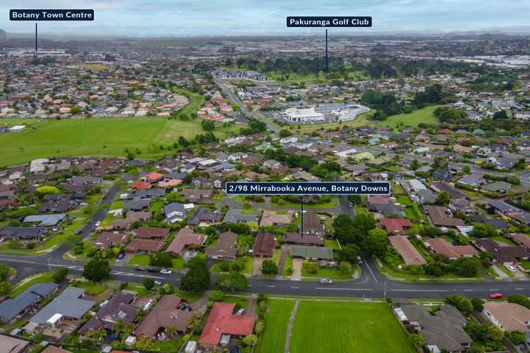 Photo of property in 2/98 Mirrabooka Avenue, Botany Downs, Auckland, 2010