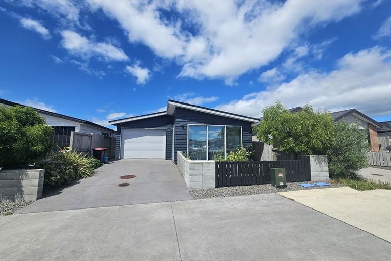 Photo of property in 2 Pense Place, Papamoa, 3118
