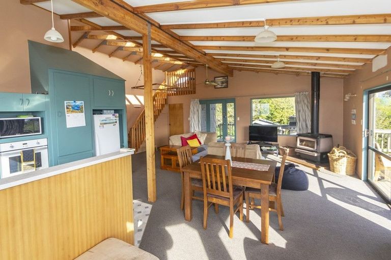 Photo of property in 2 Worcester Street, Hampden, 9410