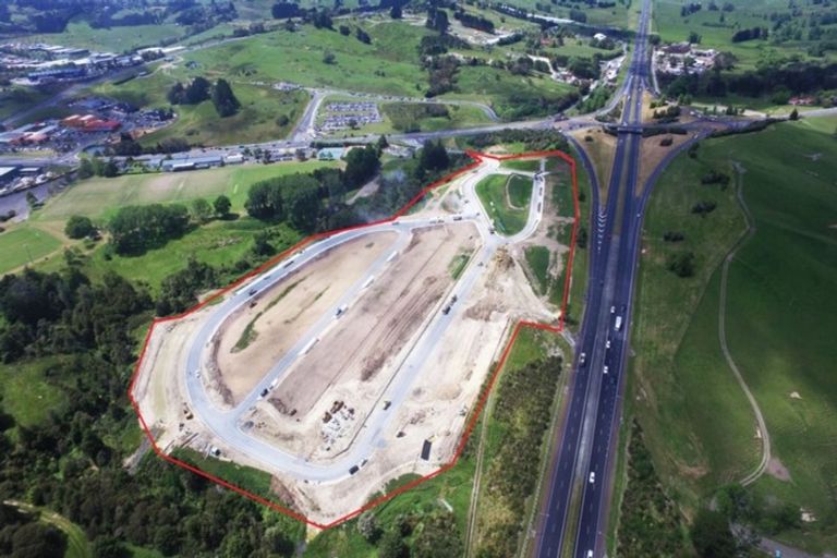 Photo of property in 4 Ahorangi Road, Silverdale, 0932