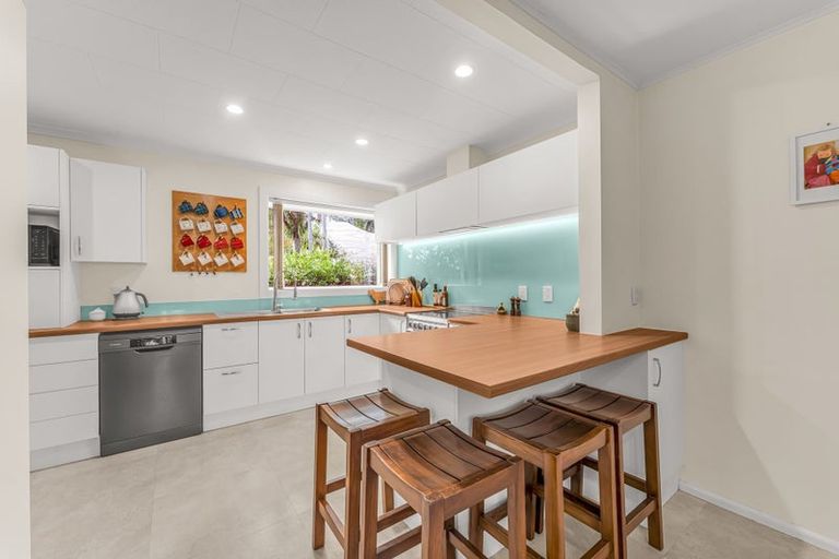 Photo of property in 34 Dunedin Street, Redwood, Christchurch, 8051