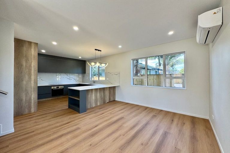Photo of property in 118 Pigeon Mountain Road, Half Moon Bay, Auckland, 2012