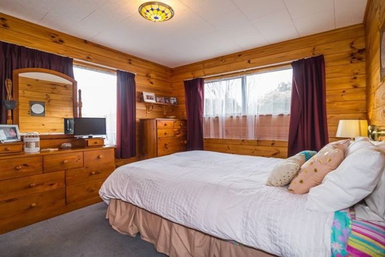 Photo of property in 46 Norana Road, Timberlea, Upper Hutt, 5018