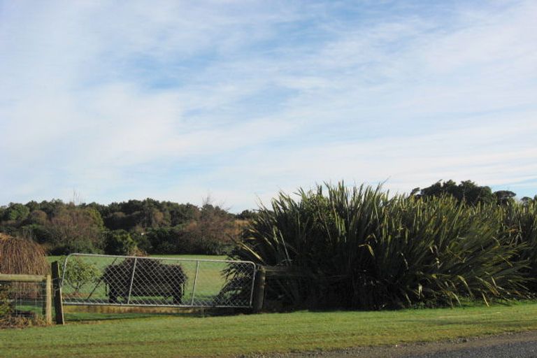 Photo of property in 36 Black Road, Otatara, Invercargill, 9879